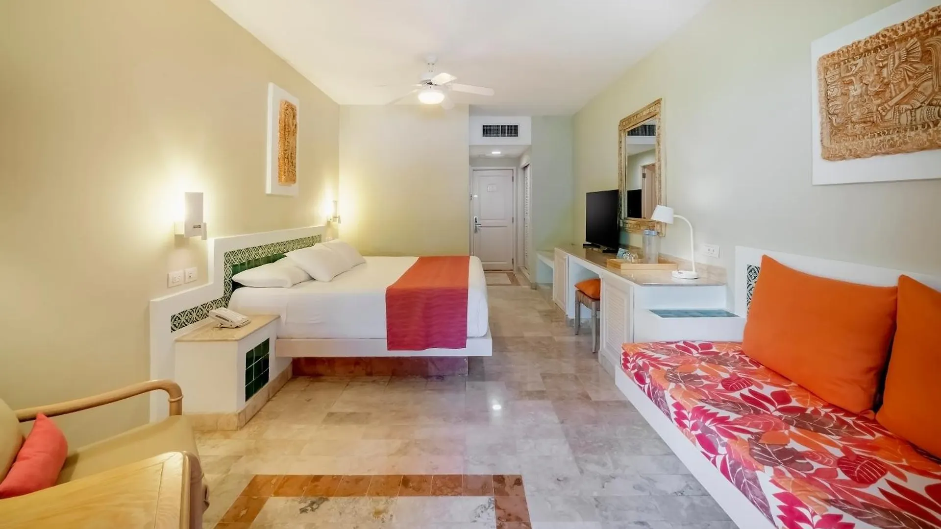 Курортный комплекс Отель Iberostar Waves Quetzal Плая-дель-Кармен