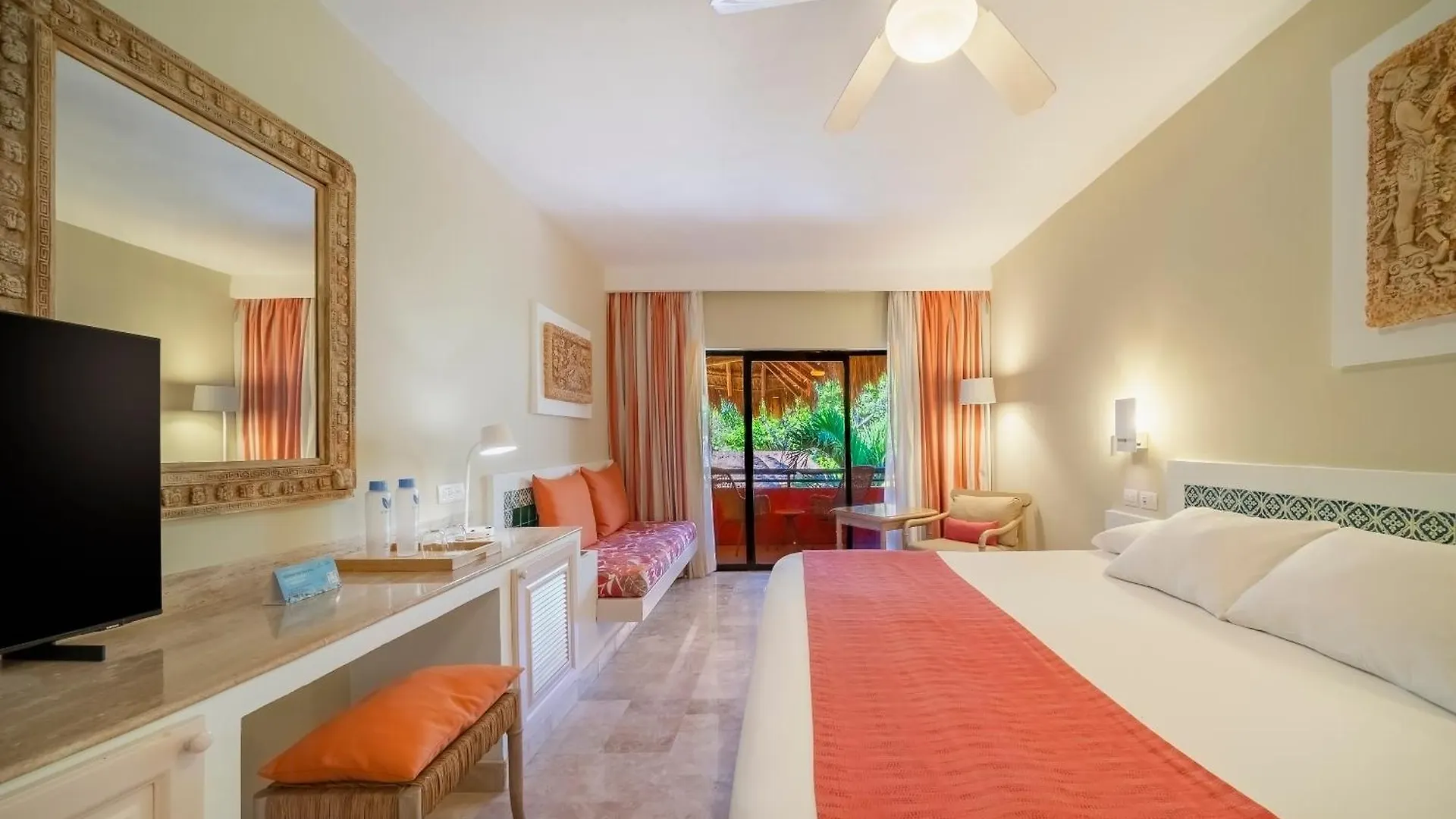 Курортный комплекс Отель Iberostar Waves Quetzal Плая-дель-Кармен